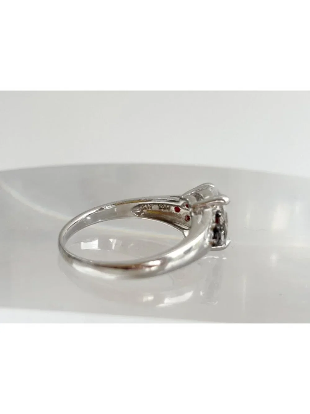 White Topaz & Mini Garnet Gemstone Sterling Silver 925 Vintage Ring - sz 8